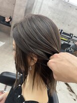 イキ 表参道(iki omotesando)&nbsp;ミディアムヘア/スラッシュ/グレージュカラー/デザインカラー