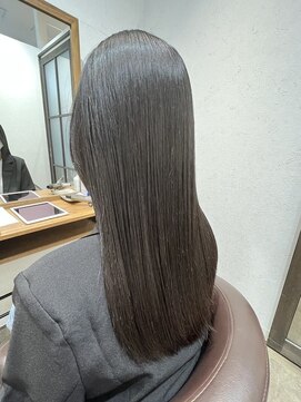 アリアバイエクラート 池袋店(ARiA by ECLART) 暗め透けネビージュ美髪こなれストレート