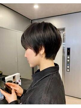 ハルキ ミナト ジャパン オオサカ(HARUKI MINATO japan OSAKA) 40代50代小顔似合わせカットくびレイヤーエモージュ大人可愛い