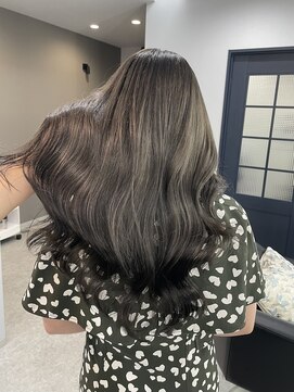 ブロンド(Blonde) 中明度カラー/オリーブグレージュ