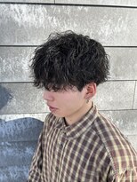 ヒュイル バイ ニアウ(Hwyl by Niau) 波巻きスパイラルパーマメンズカットツイストスパイラルパーマ