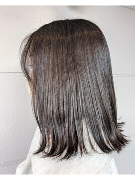 ニュースタイルアイラ (NewStyle aila) 切りっぱなしボブ