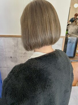 ラック 津田沼(LUCK) オリーブベージュと丸みボブ/ダブルカラーケアブリーチ