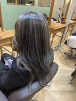 ウーピィ(whoopy)&nbsp;細めでたっぷりハイライト