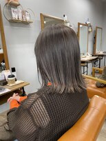 ルチナ 秦野(Lucina)&nbsp;透明感カラー／外ハネ