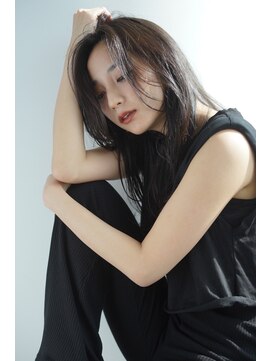 ルフュージュ バイ プロデュース 相模大野店(Refuge by Produce) 暗髪/レイヤーカット/長めバング