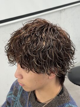 ウノ(U.No.) 波巻きパーマ