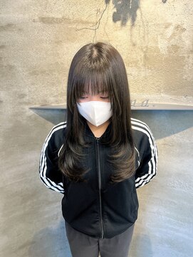 コティナ(cotina.) 《cotina》レイヤーカット×オリーブカラー