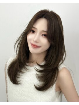 アマトウキョウ アユンチェ(AMA TOKYO×AYUNCHE) 韓国ヘア　2wayバング  レイヤーカット くびれヘア  顔周り/