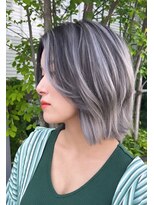 アース 郡山コスモス通り店(HAIR&MAKE EARTH)&nbsp;シルバーグレージュ×くびれレイヤーボブ