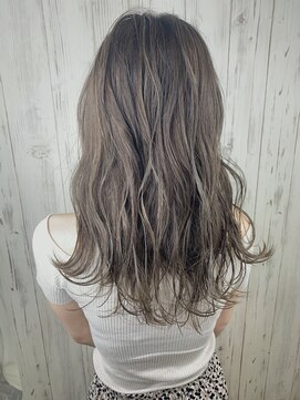 ルービック 和歌山(Rubik's) ハイライトグラデーショングレージュカラー/ゆるふわロング