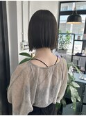 暗髪ぱつっとボブ【高田馬場　ロク】