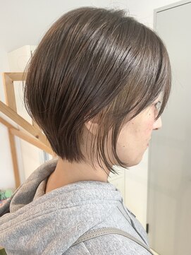 フェリア 池田(FERIA) 透明感カット × インナーカラー（田岡）