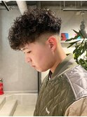 ツイストスパイラルパーマ　フェードカット　マッシュショート