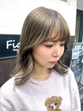フィアート ヘアドレッシング サロン(Fiato Hairdressing Salon) オリーブベージュ