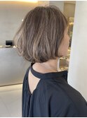 重めボブ×highlight color