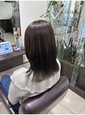 オリーブベージュ