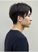 刈り上げセンターパートNOパーマショートスタイルダークカラー