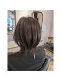 白髪ぼかし 軽やかウルフカット