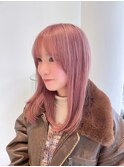 ピンクベージュ