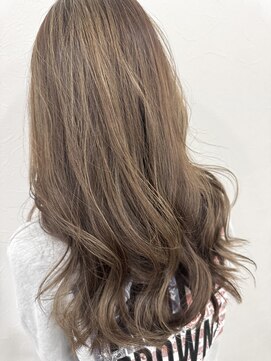 ミザルー(Misirlou) ハイライト/ことりベージュ