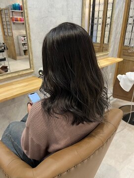 ベティバイシェーン(Betty by schon) セミロング/ダークグレー