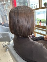 スタジオ アルファプラス 日暮里店(studio α+)&nbsp;ステップボーンカットカットボブショートハイライト白髪ぼかし