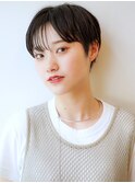ベリーショート 暗髪カラー シースルーバング マッシュ