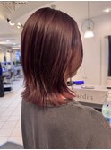 派手すぎないけど個性的なボルドーカラー