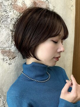 アフロート ルヴア(AFLOAT RUVUA) 「岩田莉奈」40代50代に人気の似合わせ丸みショートボブ 新宿