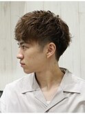 横シルエット◎くせ毛ショートマッシュ
