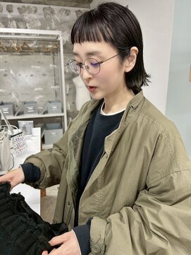 イン(in.) 耳掛けボブ/ぱっつんバング