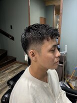 スタンドバーバー 柏(STAND BARBER)&nbsp;MEN’S/リバースセンターパート/ニュアンスパーマ/柏