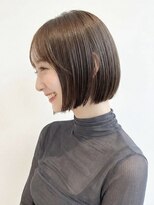 アンレーブ(UNREVE) 内に入る切りぱなしミニボブ