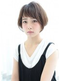 オン眉でも小顔に見えるショート★3
