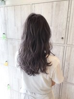 ヘアーアンドスパ フラップス(FLAPS) ラベンダーシルバー×ウェーブ巻き