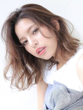 ラ ブレス 天王寺(LaBless) この自然さは計算ずく!? あざと可愛いニュアンスくびれミディ