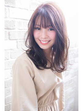 エルサフィロ キタハマ(el zafiro kitahama) 【el zafiro  kitahama】ナチュラル　ふんわり　セミディ