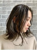 大人ミディアムレイヤー／／20代30代40代／／オリーブアッシュ色