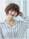 大人フェミニンなショートヘア
