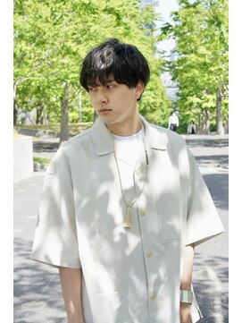 ダブル(W) 10代20代に人気　韓国マッシュで爽やかに