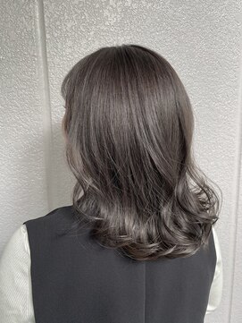 エイル 西梅田(eyl) ブリーチ1回 ~ プラチナグレージュ☆