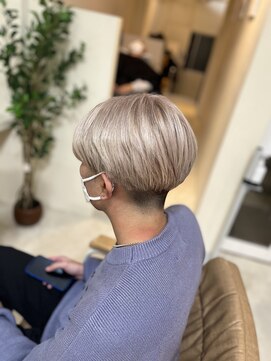 カリーナ(CARINA) ホワイト/ホワイトベージュ