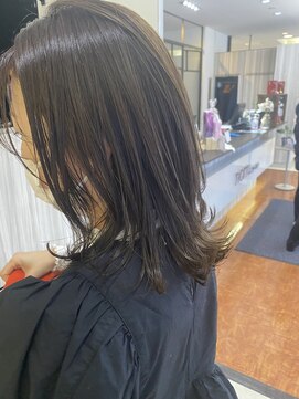 ノーム バイ アウラ(norm. by aura) ミディアムレイヤー