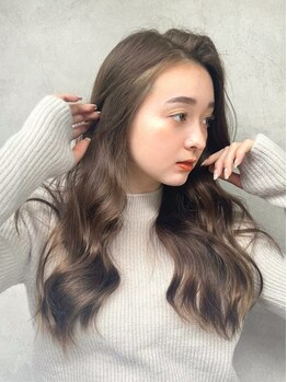 メゾンドイギー(MAISON de IGGY)の写真/《美容師が選ぶサロン》地毛風カラーや赤みを抑えた艶ベージュも◎トレンドカラーは【IGGY】にお任せ！