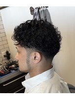 バーバーショップ フォーシーズン(BAR BER SHOP FOURSEASON)&nbsp;カーリーパーマ/センターパート/センターパートパーマ