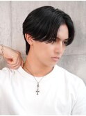 前下がりセンターパート　刈り上げ無し　リバースパーマ