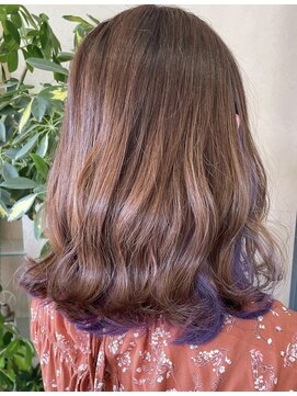 ネオンズ 南郷18丁目店(NEON´S) 【札幌白石　デザインカラー(インナーカラー×ティントバー)】