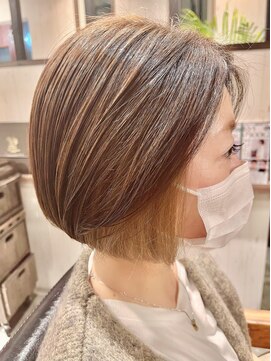 イコウヘアデザイン(icou hair design) インナーベージュが大人可愛い☆ナチュラルショートボブ