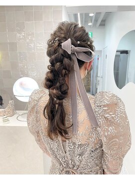 ローウェ 渋谷(Louwe) もこもこポニーテールヘアアレンジ♪《misaki》